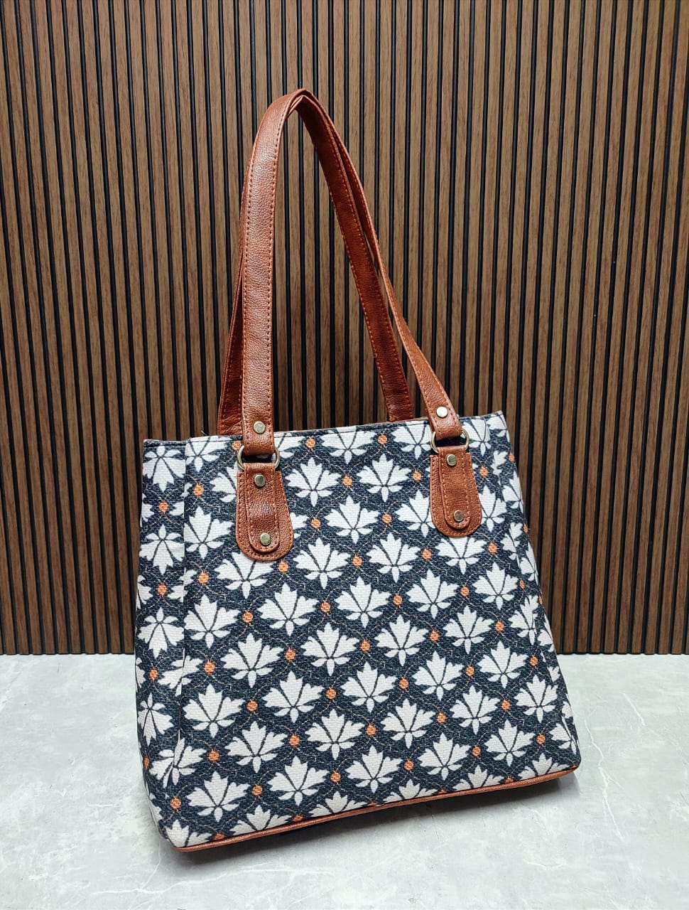 3 partition Tote