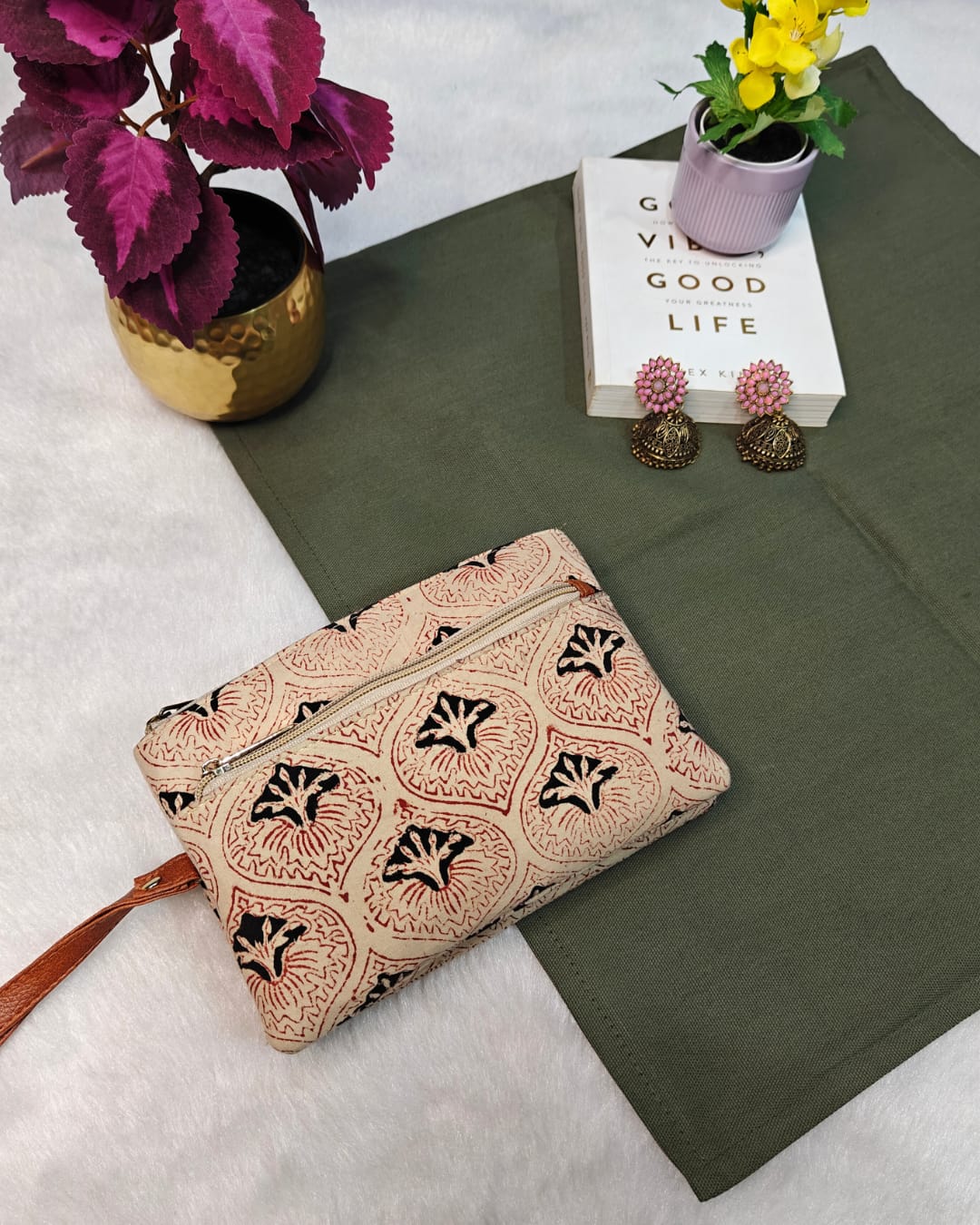 Multizip ikkat pouches